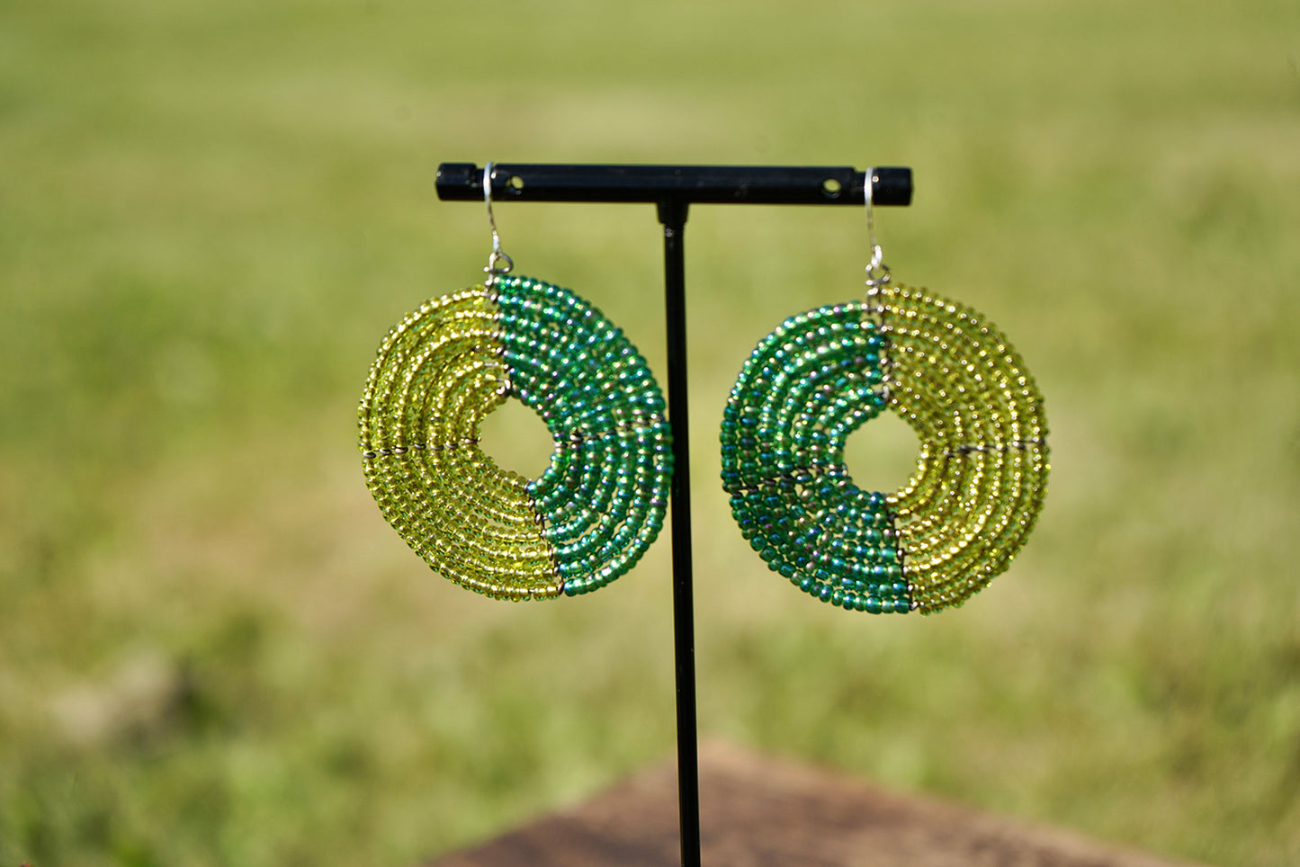 Hopeful (Osiligi) Open Circle Sea Green/Lime Green