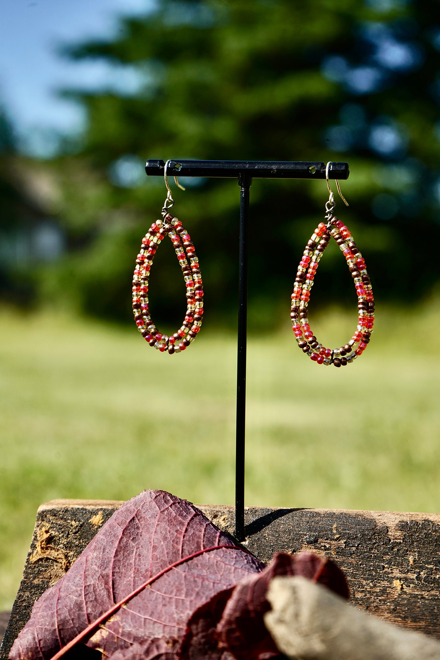 Devoted (Atalamaa) Small Oval Coral/Copper/White