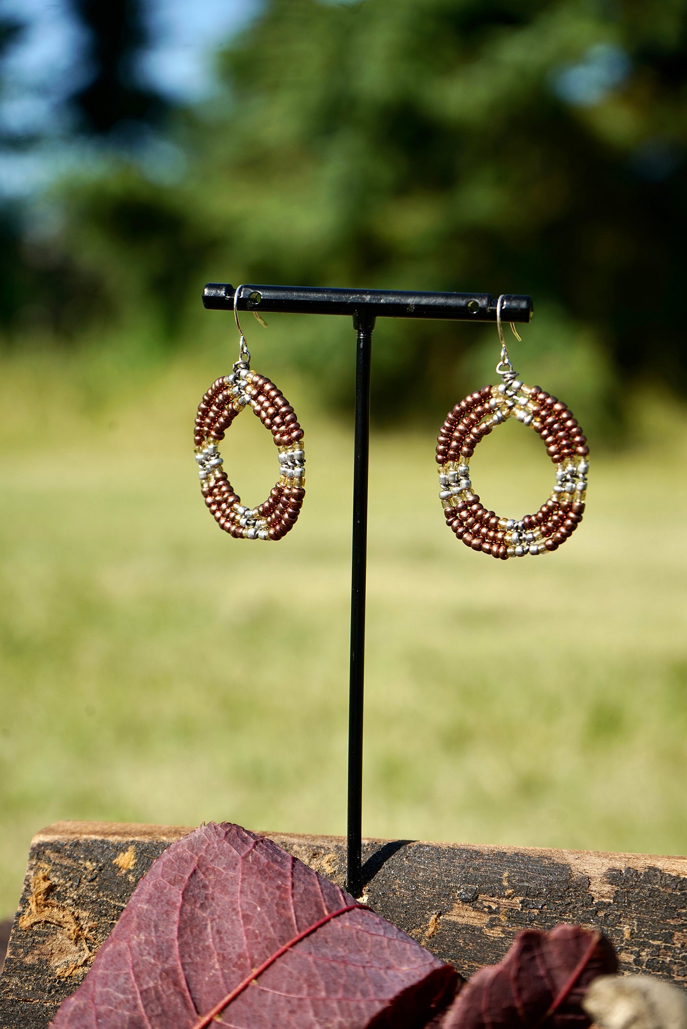 Peaceful (Eseriani) Small Open Circles Copper/Silver/White