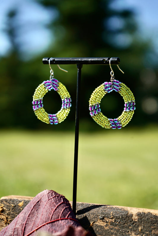 Peaceful (Eseriani)   Small Open Circles      Lime Green/Purple