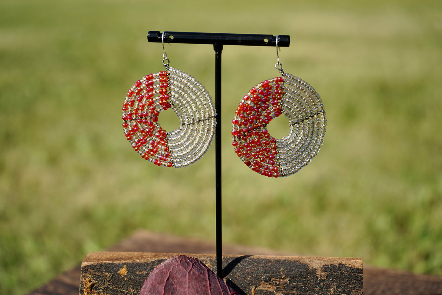 Hopeful (Osiligi)    Open Circle   Coral/White32.00