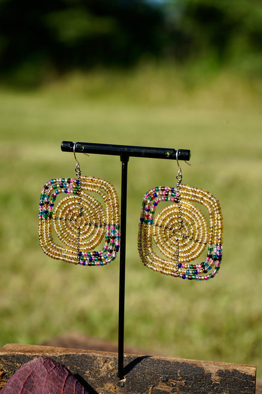 Strong (Nago)      Small Square      Gold