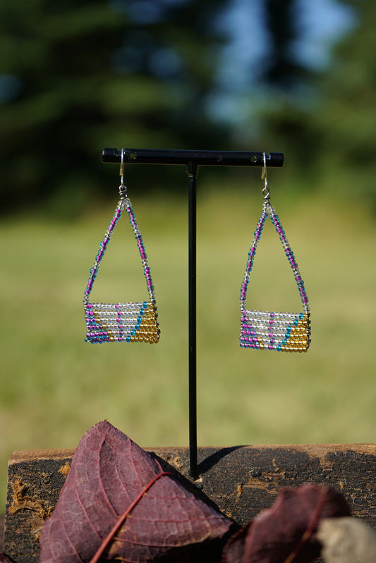 Graceful (Ipiris)   Triangle    Purple/Gold/White